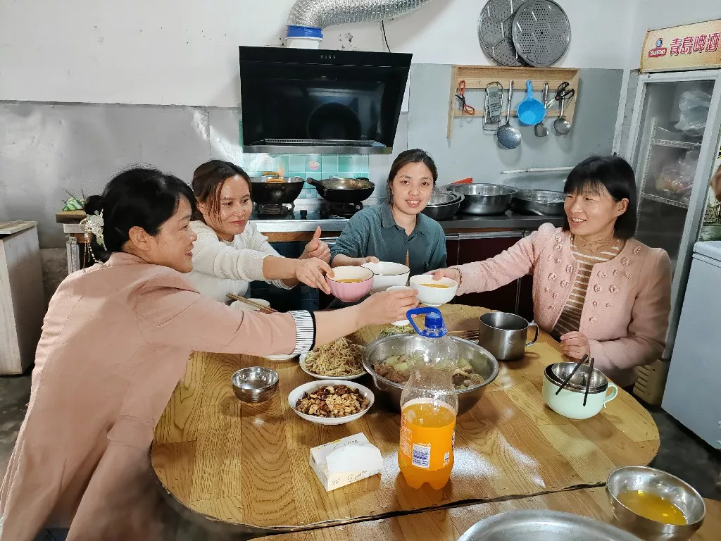 员工午餐
